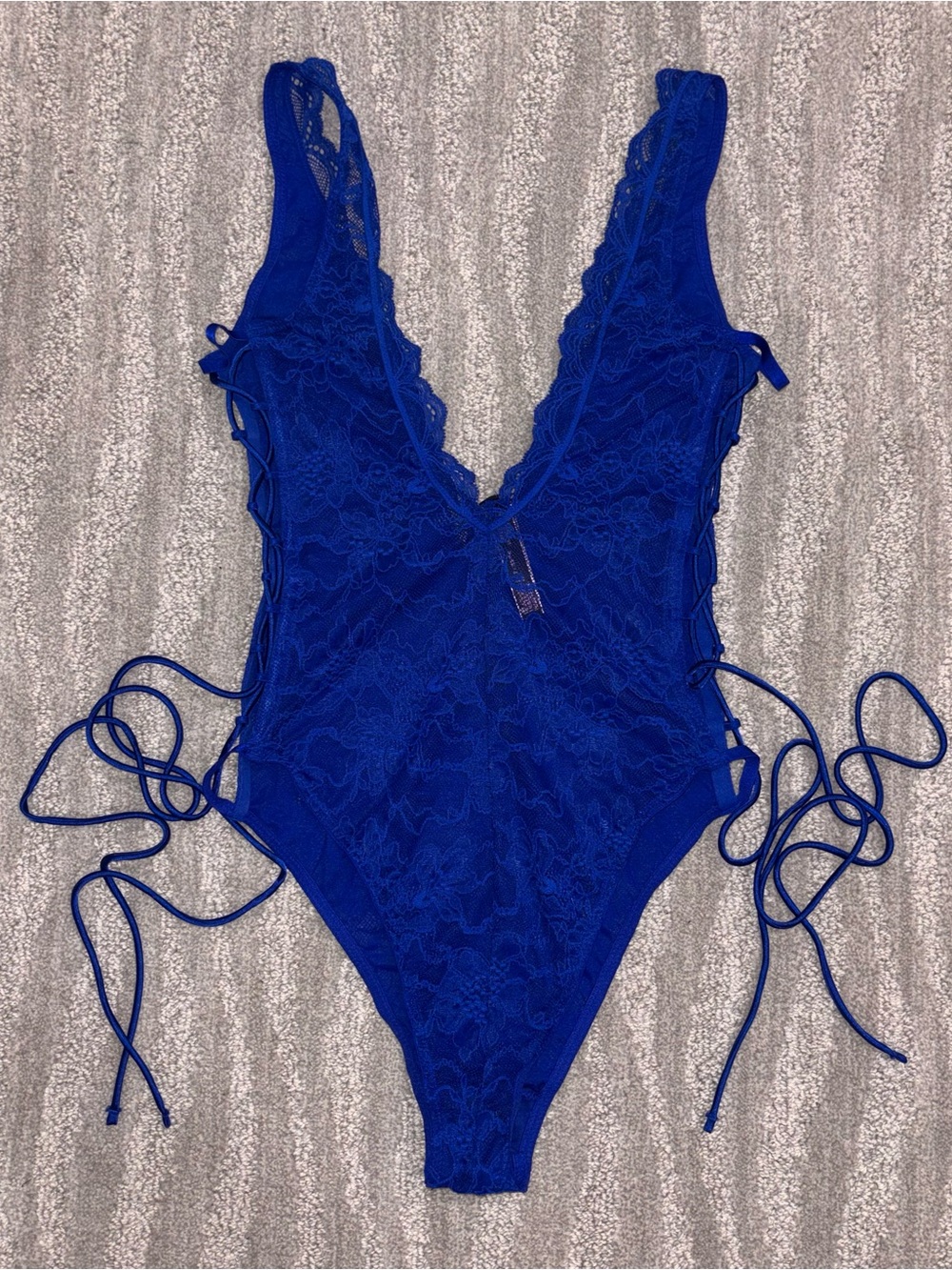 Victoria’s Secret Blue Lace Teddy Bodysuit Lace Up Sides V-Neck Sheer Women’s M - Picture 2 of 8
